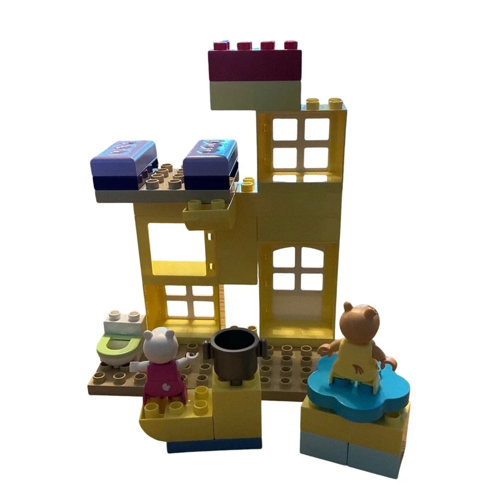 LEGO DUPLO 10433 Peppa Pig Birthday House Set partial‎ with figures